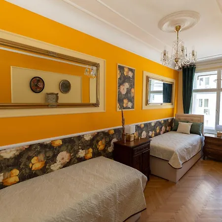 New, Stylish&spacious Apartamento Bratislava