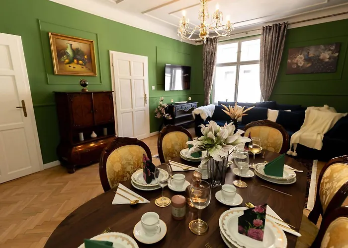 New, Stylish And Spacious Apartmán