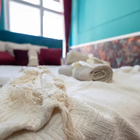 New, Stylish And Spacious Apartmán