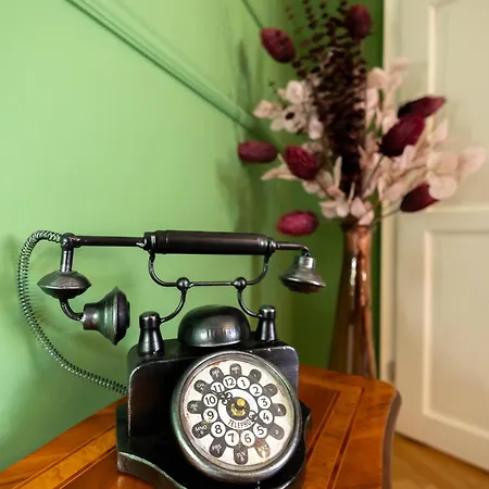 New, Stylish And Spacious Apartmán